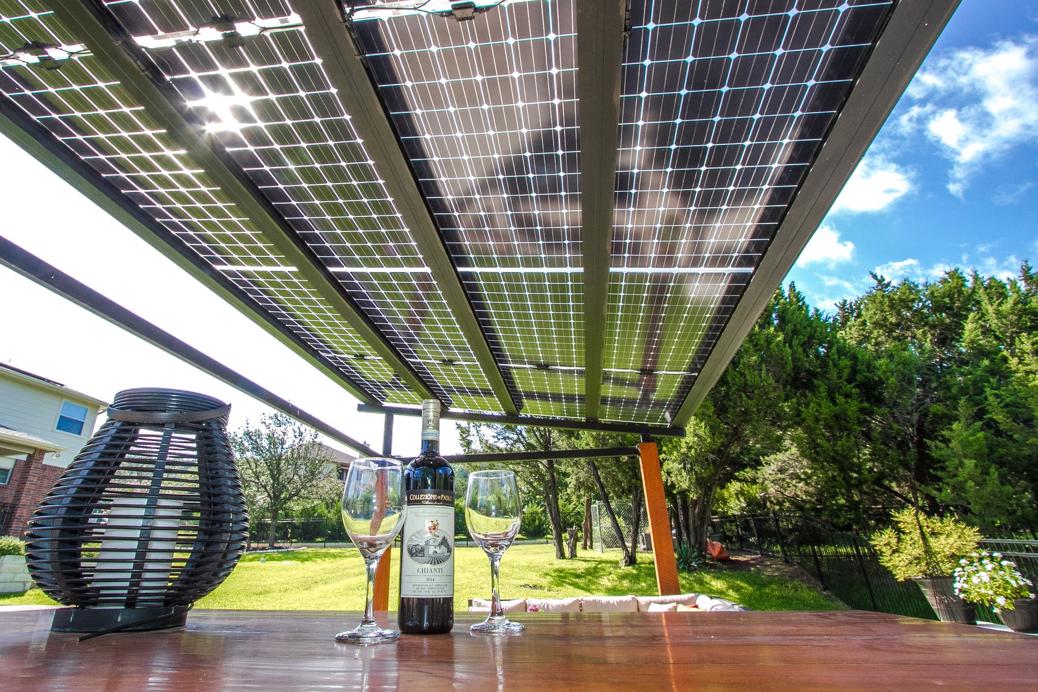 Pérgola solar en aluminio con paneles transparentes 3Kw-5Kw-8Kw